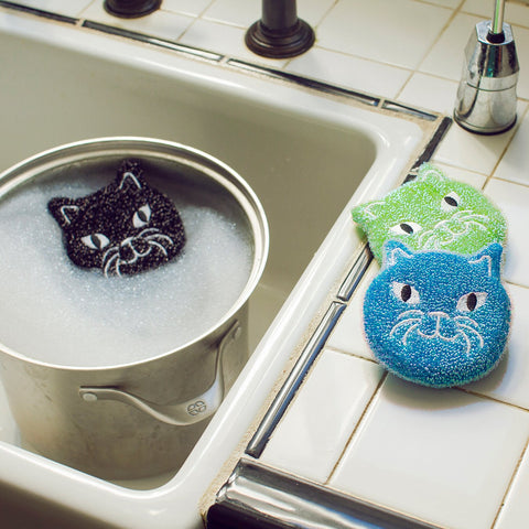 KIKKERLAND Kitty Scrub Sponge